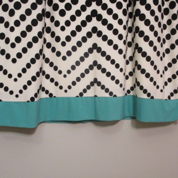 Loose Dress - Business Attire - Picture 4 of 4